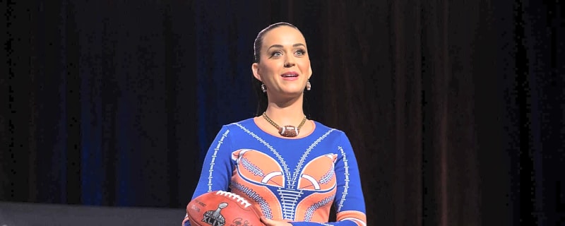 Katy Perry nearly falls mid-concert due to faulty prop