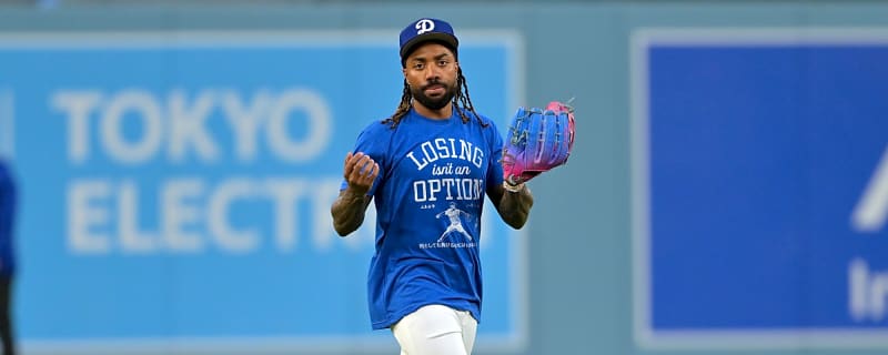 Cubs Claim Justin Dean