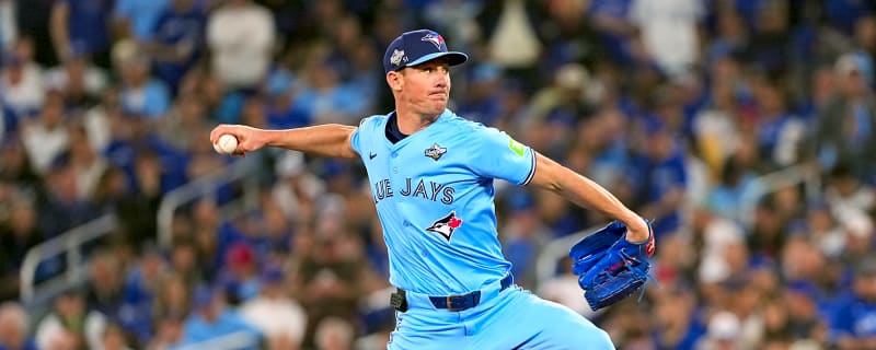 Chris Bassitt leaves the Blue Jays to sign with a rival team