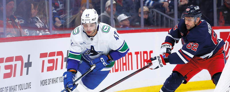 Flyers To Sign Christian Dvorak, Noah Juulsen