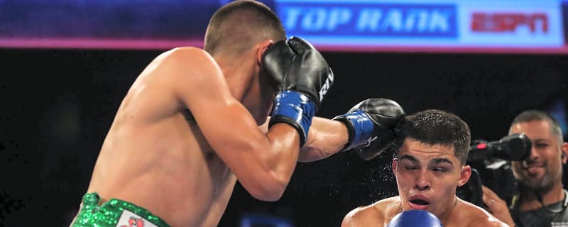 Xander Zayas Becomes Boxing’s Youngest Champion