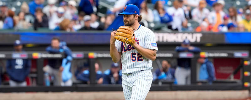 Mets reportedly place right-hander on waivers