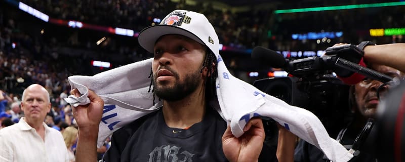 Jalen Brunson takes a shot at Victor Wembanyama during Knicks celebration