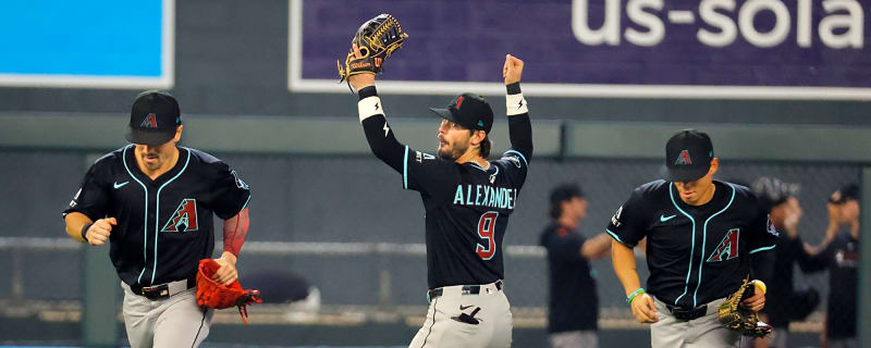 Diamondbacks stay alive in NL Wild Card race despite bullpen issues