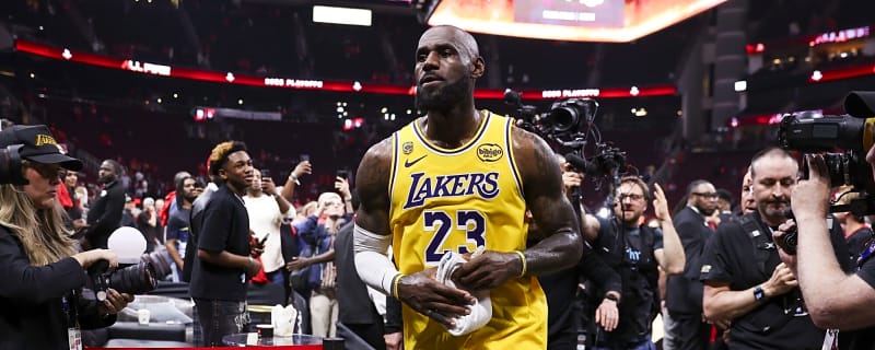 Shannon Sharpe Defends LeBron James Against Ring-Chasing Critics: 'He Went To Be Michael B. Jordan'