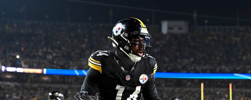 Former Steelers MVP Kenneth Gainwell Praises Mike Tomlin And Staff For Thrilling 2025 Season