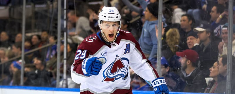 MacKinnon Wows with OT Goal: Edging Out Oilers Star as Best in the World?