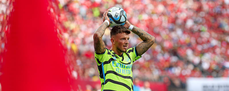 Arsenal star will hold internal talks over his future amidst Everton interest