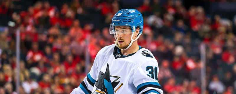 Lucas Carlsson Signs In Sweden