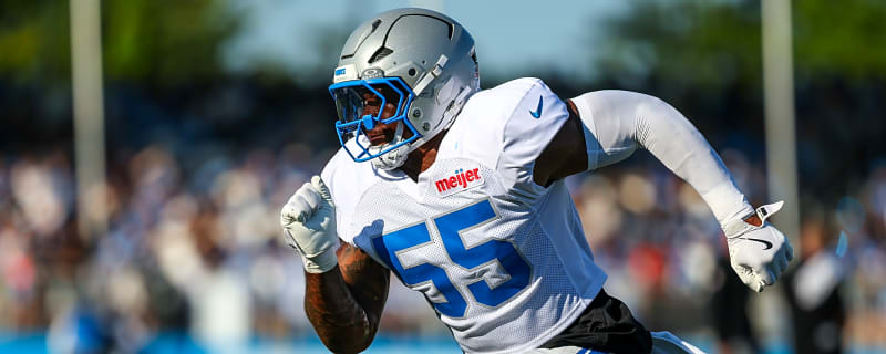 Derrick Barnes shares special pregame moment with son
