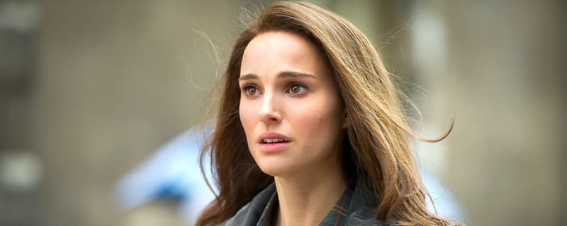 20 popular celebrities you might not have realized go by stage names