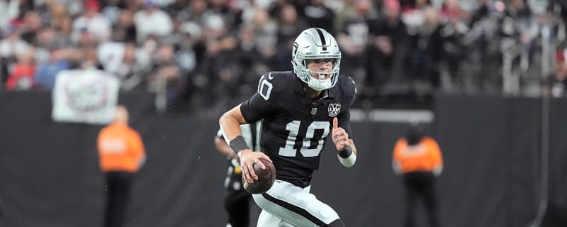 Former Raiders quarterback returns to place of former glory