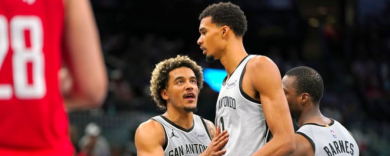 Watch: Victor Wembanyama trades dunks with Kevin Durant