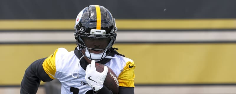 Steelers Facing Intriguing Rico Dowdle Decision Ahead Of 2026 Season