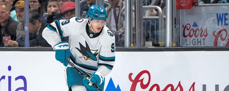 Capitals Sign Jacob MacDonald