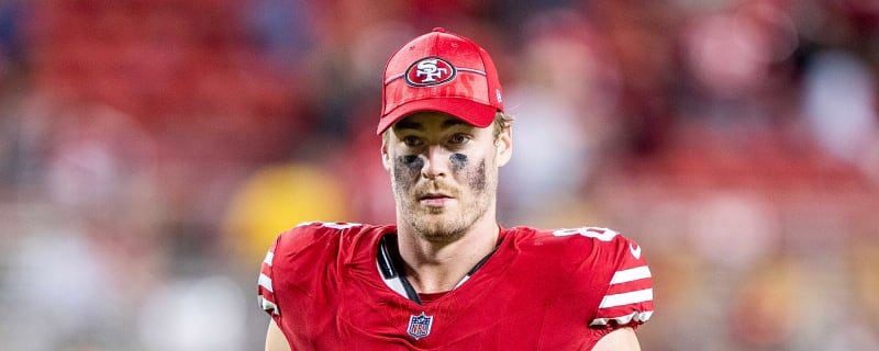 Panthers Sign TE Ross Dwelley To Practice Squad