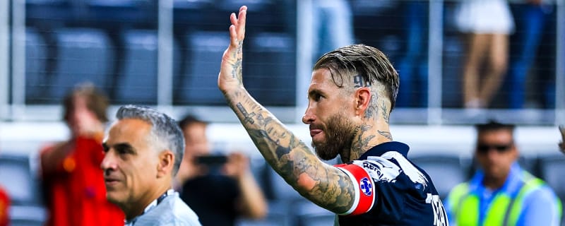 Man United plot surprise move for World Cup winner who is 'complicated to play against'