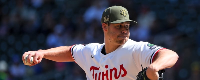 Yankees To Select Justin Topa