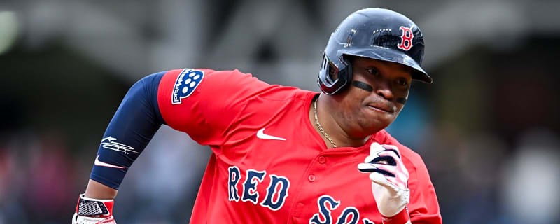 Red Sox star Devers sounds off on front office