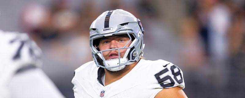 Raiders seem hesitant to embrace clear offensive line solution