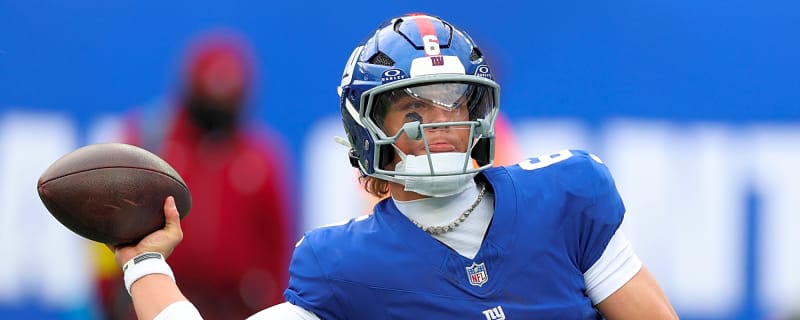 Giants land a massive trade haul for the first overall pick and find Jaxson Dart an elite playmaker in the latest 2026 NFL mock draft