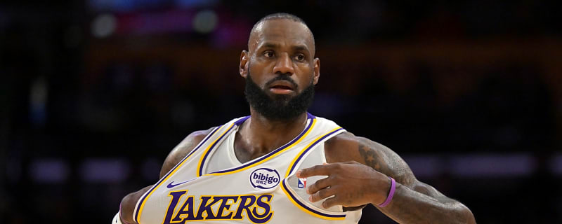 LeBron James Drops Epic Reaction to Bronny James' Monster Dunk