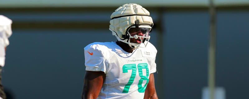 The new Dolphins regime faces an important expiration date for one of their first major decisions and it will be here before you know it