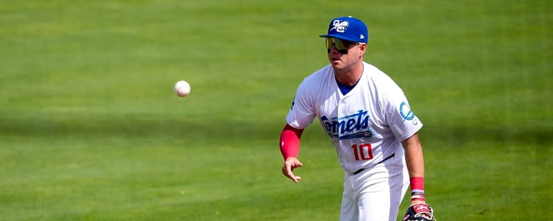  Ryan Ward & Robinson Ortiz Added To 40-Man