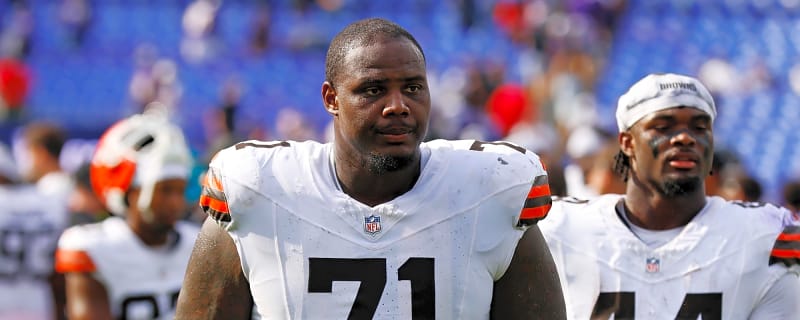 Browns To Release OT Cornelius Lucas