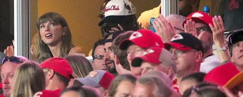 Taylor Swift appears to set off massive Chiefs merchandise onslaught