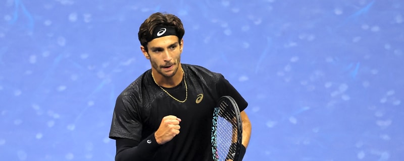 Lorenzo Musetti Brushes off Jannik Sinner’s Injury Concerns After His Withdrawal from Shanghai Due to Cramps