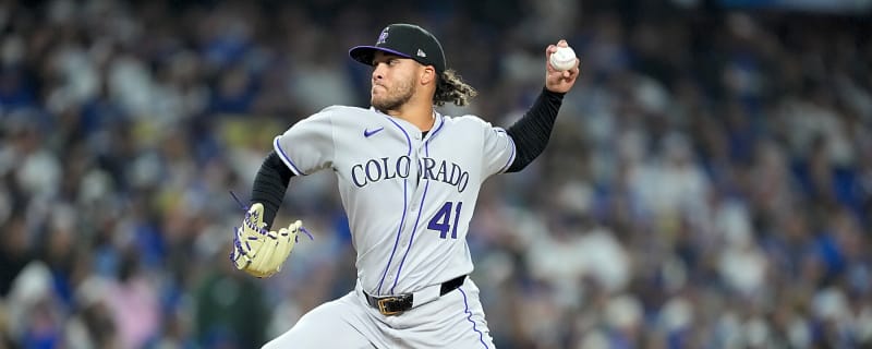 Cardinals claim Luis Peralta off waivers from Colorado