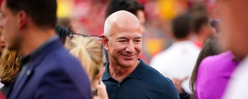 Amazon Founder Jeff Bezos Reportedly Inching Closer To Purchasing Seattle Seahawks
