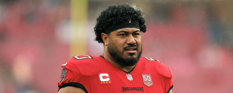 Bucs' Vita Vea asking out of Tampa Bay after stalled negotiations