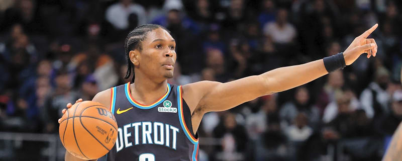 Pistons edge Hawks 99-98