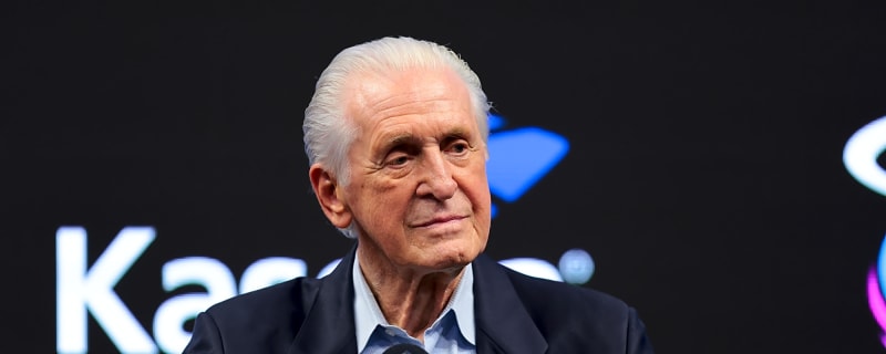 Heat's Riley not badgering James as future Hall of Famer mulls options