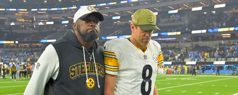 Mike Tomlin Gives Answer to Aaron Rodgers’ Week 13 Availability