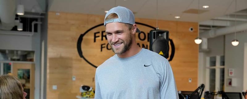 Bengals designate TE Mike Gesicki for return