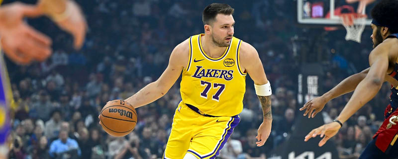 Los Angeles Lakers Star Luka Doncic Leaves Game With Ankle Injury