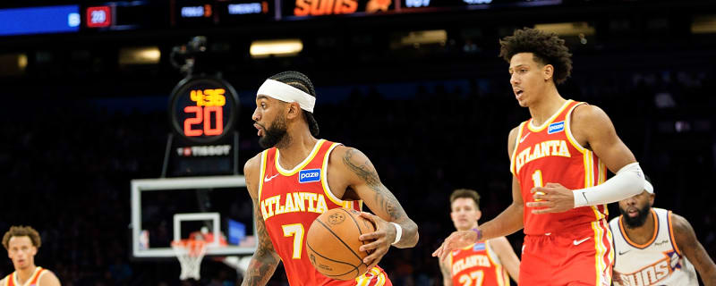 Hawks complete huge comeback to win fifth straight