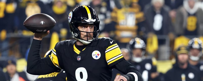 2 Free Agent QBs Are Waiting For A Decision From Steelers' Aaron Rodgers With Interest In Playing For Pittsburgh