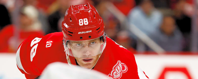 Red Wings want him back, but Patrick Kane has other plans