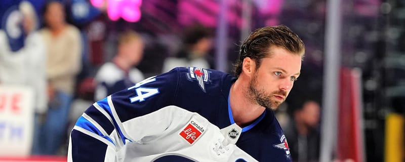 Jets’ Josh Morrissey suffers upper-body injury