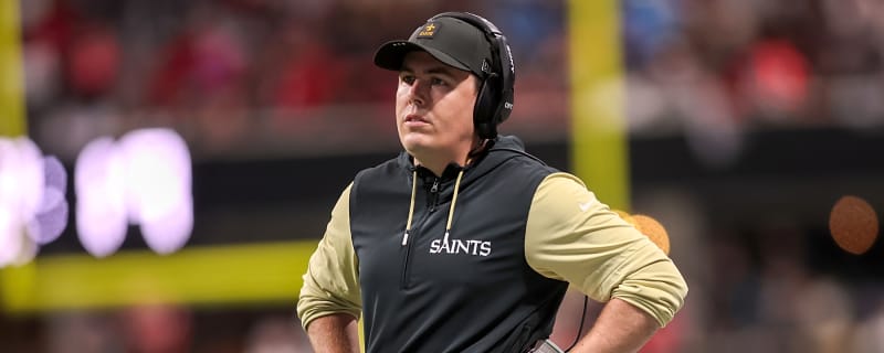 Kellen Moore gives a vague answer on Alvin Kamara retirement rumors