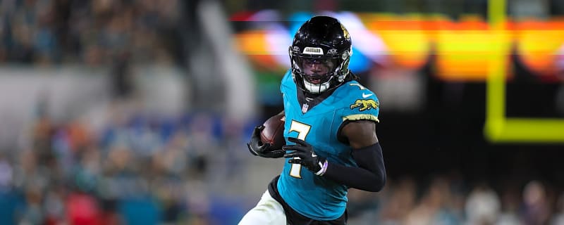 Raiders should look into surprising wide receiver trade option