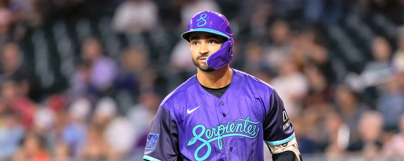 Jordan Lawlar takes scary hit to the head against Cubs