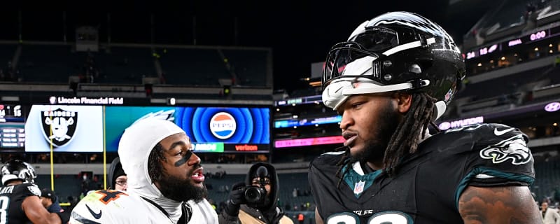 Jalen Carter caught pulling dirty move on Spencer Brown