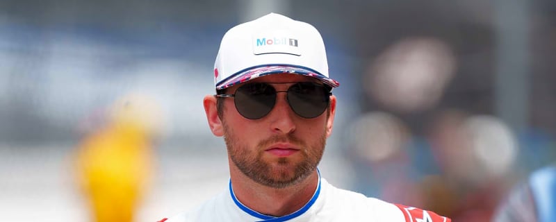 Chase Briscoe wins Bank of America 400 in thrilling photo finish
