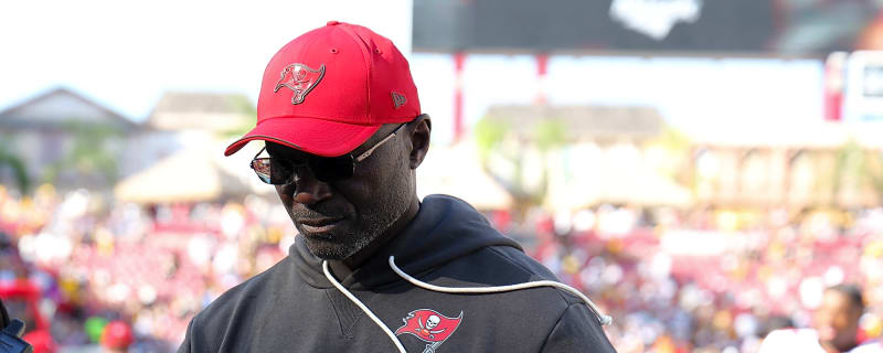 Bucs at Panthers: Pewter Report's Pick-6 Preview