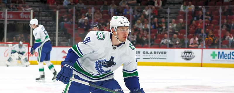 Devils Sign Juho Lammikko